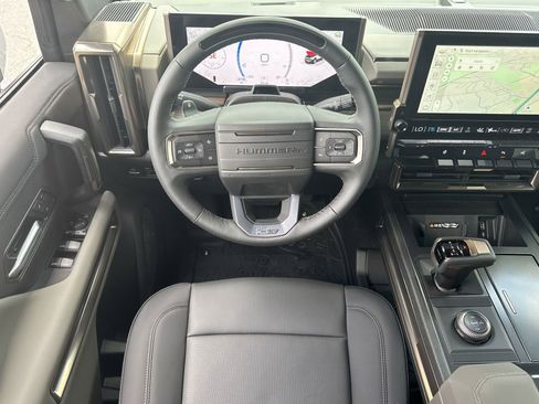 New 2025 GMC Hummer EV 2X image 22