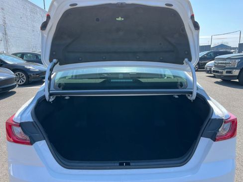 Used 2025 Toyota Camry LE image 30