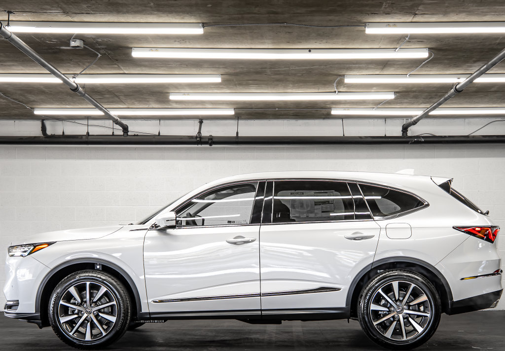 Used 2026 Acura MDX w/ Technology Package FWD image 2