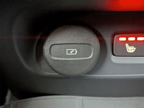 New 2026 Volvo XC40 B5 Ultra w/ Protection Package Premier image 18