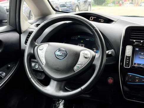 Used 2017 Nissan Leaf SL w/ Premium Package FWD image 27