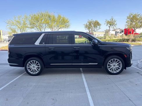 Used 2021 Cadillac Escalade ESV Premium Luxury w/ Driver Assist Tech Package RWD image 2
