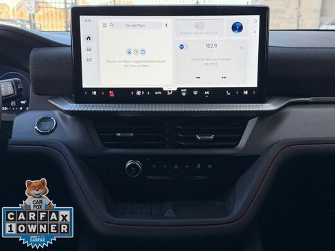 Used 2025 Ford Explorer ST image 16