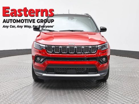 Used 2024 Jeep Compass Limited AWD/4WD image 2
