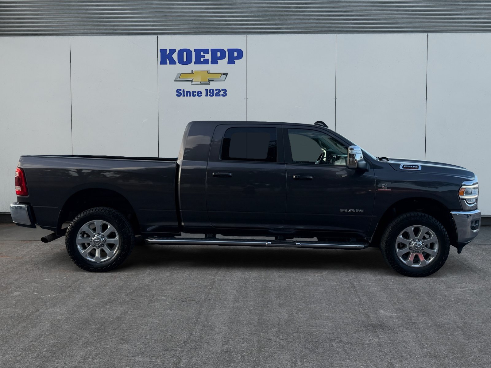 Used 2023 RAM 2500 Laramie AWD/4WD image 6