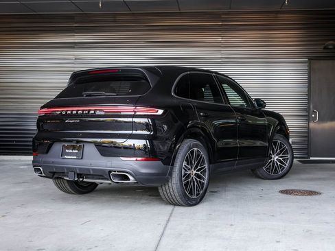 Used 2026 Porsche Cayenne image 7