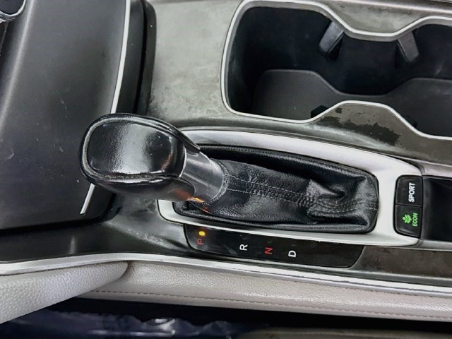 Used 2018 Honda Accord Touring image 19