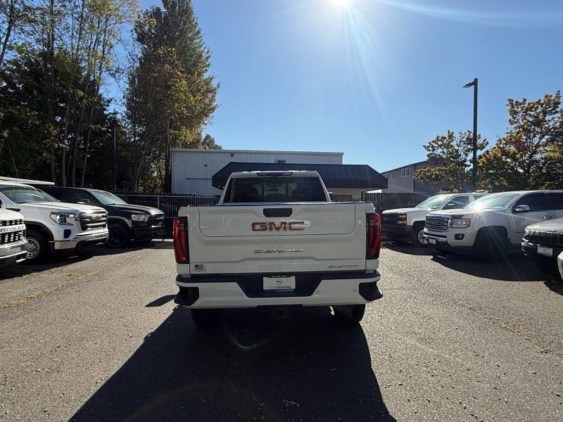 Used 2024 GMC Sierra 2500 Denali w/ Denali Reserve Package AWD/4WD image 13