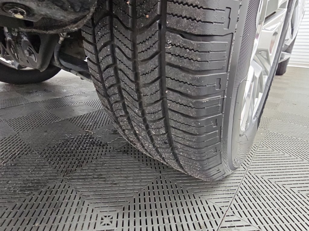 Certified 2025 GMC Yukon Denali RWD image 52