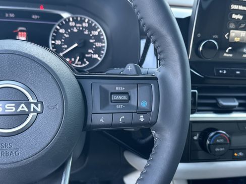 Used 2022 Nissan Pathfinder SL w/ Cargo Package image 30