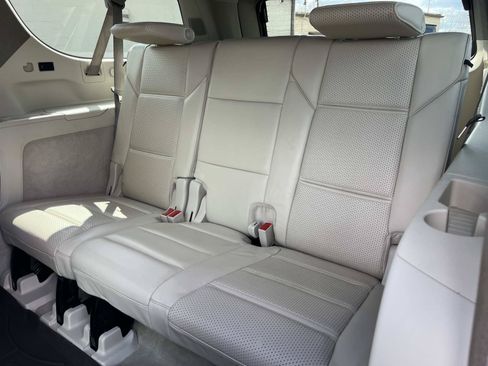 Used 2022 Cadillac Escalade ESV Sport Platinum RWD image 21