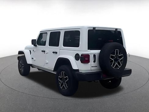 Used 2025 Jeep Wrangler Unlimited Sahara AWD/4WD image 10