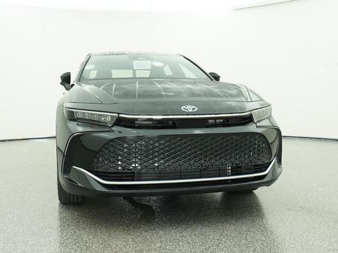 New 2026 Toyota Crown Platinum AWD/4WD image 33