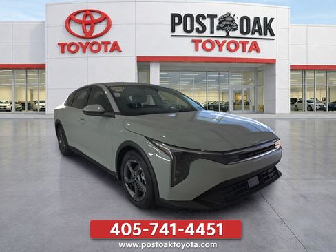 Used 2026 Kia K4 FWD image 1