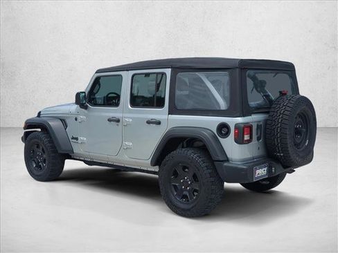 Used 2022 Jeep Wrangler Unlimited Sport AWD/4WD image 8