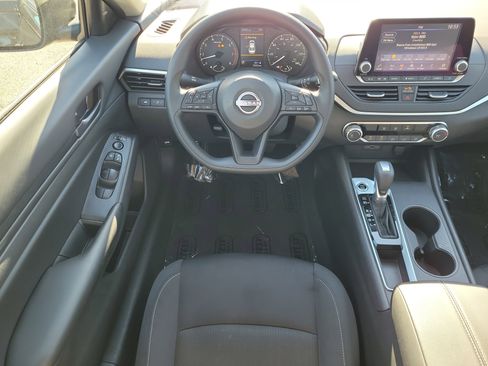 Certified 2025 Nissan Altima 2.5 S image 14