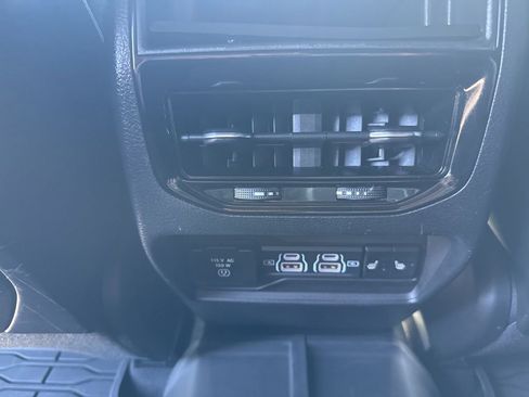 Used 2022 Jeep Grand Cherokee Trailhawk w/ Advanced Protech Group II AWD/4WD image 13