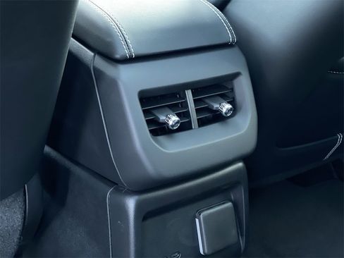 New 2026 Cadillac Optiq Luxury 1 image 37