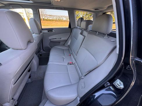 Used 2010 Subaru Forester 2.5X Limited w/ Popular Equipment Group 5B image 19