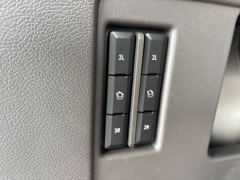 Used 2022 Lincoln Navigator Reserve image 8