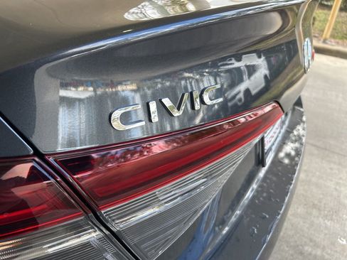 Used 2025 Honda Civic Sport image 15