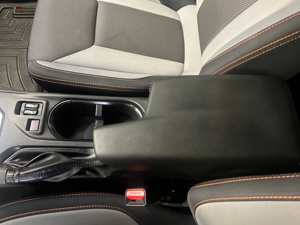 Used 2020 Subaru Crosstrek 2.0i Premium AWD/4WD image 29
