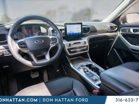 Used 2022 Ford Explorer XLT w/ Equipment Group 202A image 21