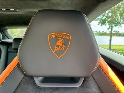 Used 2024 Lamborghini Urus S AWD/4WD image 33