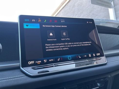New 2026 Volkswagen Tiguan SE R-Line FWD image 16