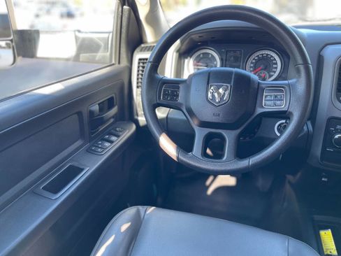 Used 2014 RAM 3500 Tradesman image 39