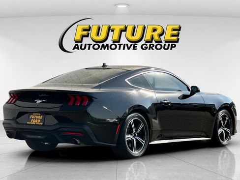Certified 2024 Ford Mustang Coupe RWD image 3