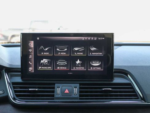 Used 2023 Audi Q5 2.0T Premium w/ Convenience Package image 19