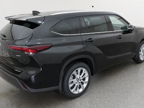 New 2026 Toyota Highlander Limited AWD/4WD image 12