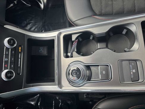 Used 2024 Ford Edge ST-Line image 27