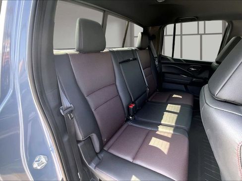 New 2026 Honda Ridgeline Black Edition image 9