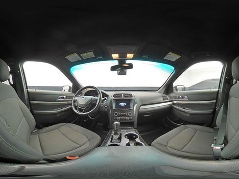 Used 2019 Ford Explorer XLT w/ Equipment Group 201A image 32