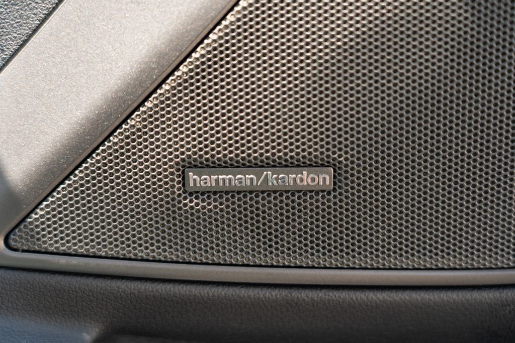Used 2025 BMW M3 Competition w/ M Carbon Exterior Package AWD/4WD image 23
