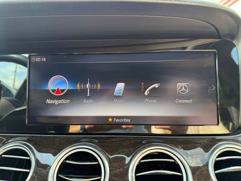 Used 2019 Mercedes-Benz E 300 4MATIC image 25