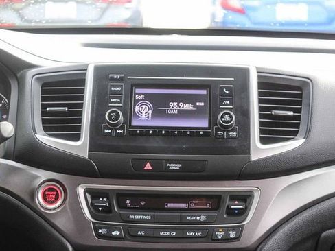 Used 2019 Honda Pilot LX image 19