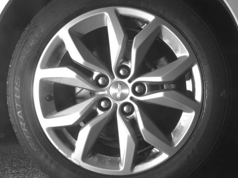 Used 2017 Chevrolet Impala LT FWD image 10