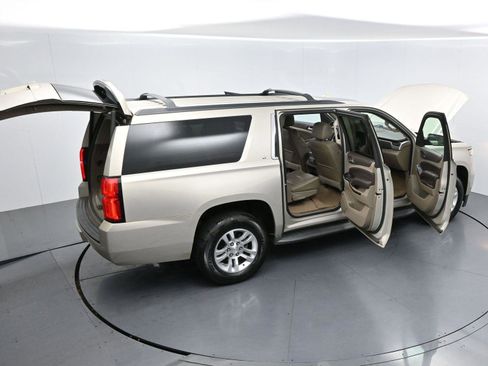 Used 2016 Chevrolet Suburban LT AWD/4WD image 51