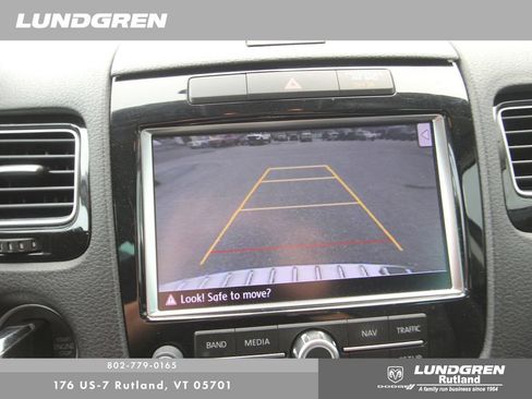 Used 2013 Volkswagen Touareg Sport AWD/4WD image 30