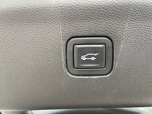 Used 2023 Buick Enclave Premium w/ Experience Buick Package image 17