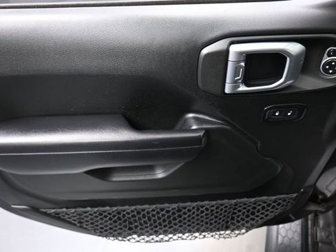 Used 2018 Jeep Wrangler Unlimited Sport S AWD/4WD image 13