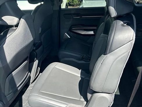 Certified 2024 Kia EV9 Light Long Range RWD image 16
