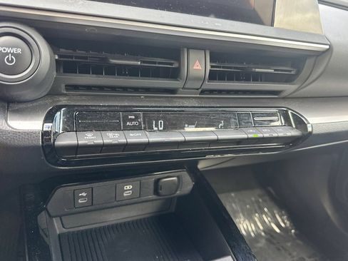 Used 2023 Toyota Prius LE FWD image 27