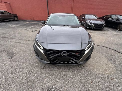 Certified 2025 Nissan Altima 2.5 SR FWD image 11