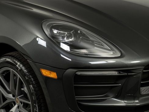 New 2026 Porsche Macan AWD/4WD image 38