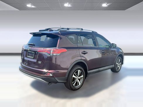 Used 2017 Toyota RAV4 XLE image 9