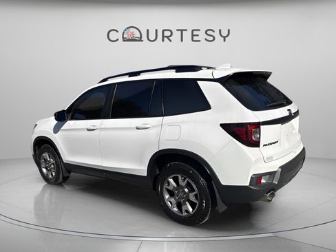 Certified 2023 Honda Passport TrailSport image 5